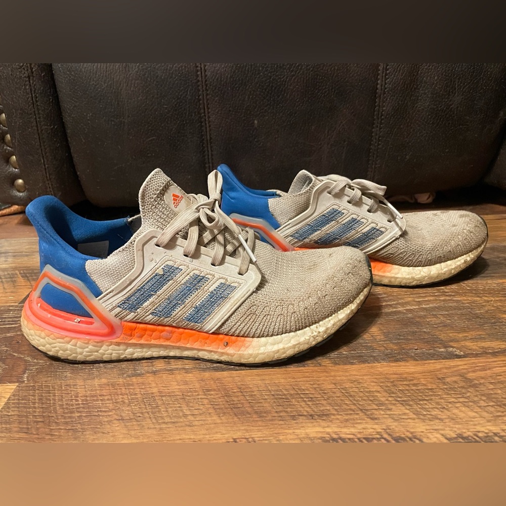 Adidas Size 8 Ultraboost Shoes